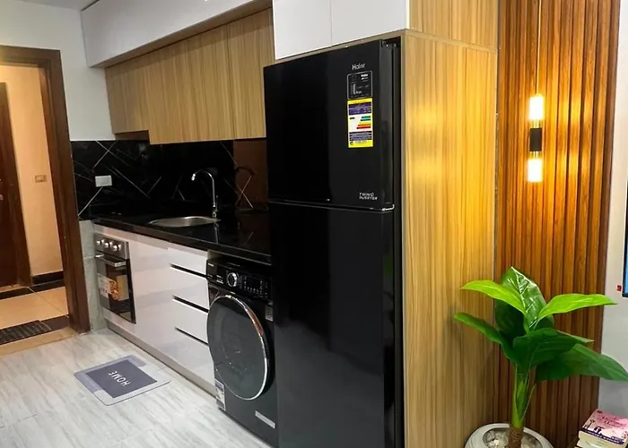 Apartment Avenue *